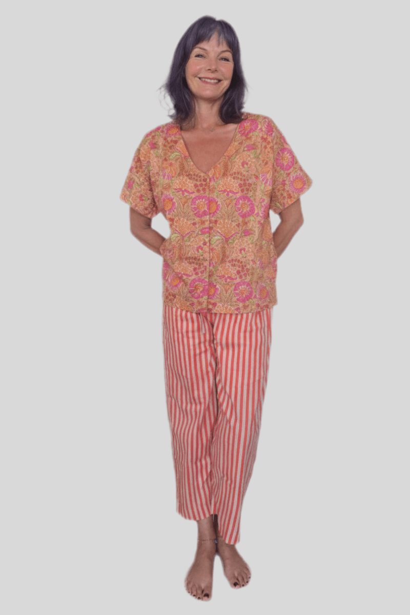 Cropped Frenchies - Juicy Lucy - V - neck - Gawjus