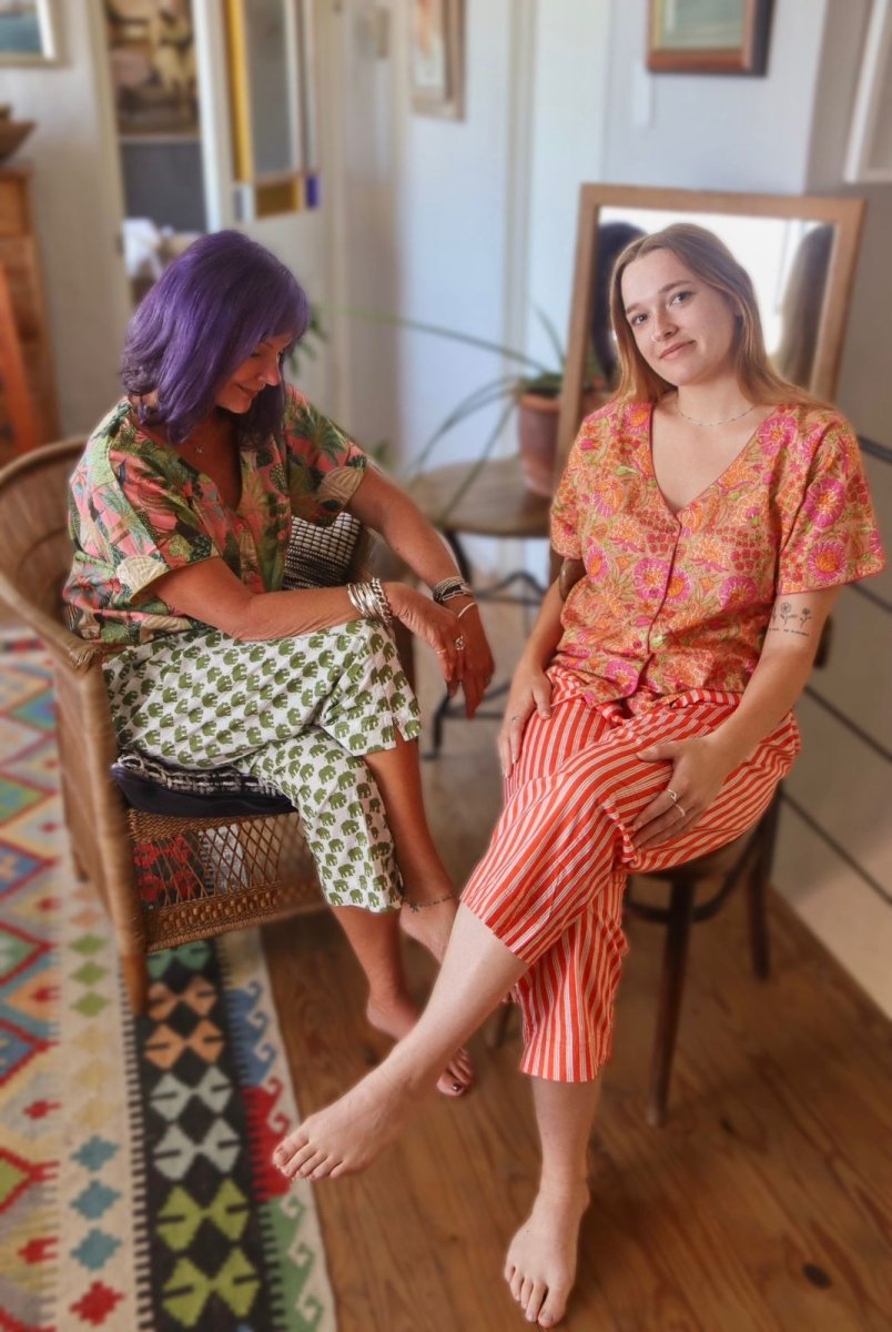 Cropped Frenchies - Juicy Lucy - V - neck - Gawjus