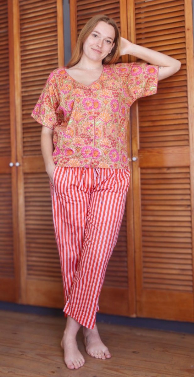 Cropped Frenchies - Juicy Lucy - V - neck - Gawjus