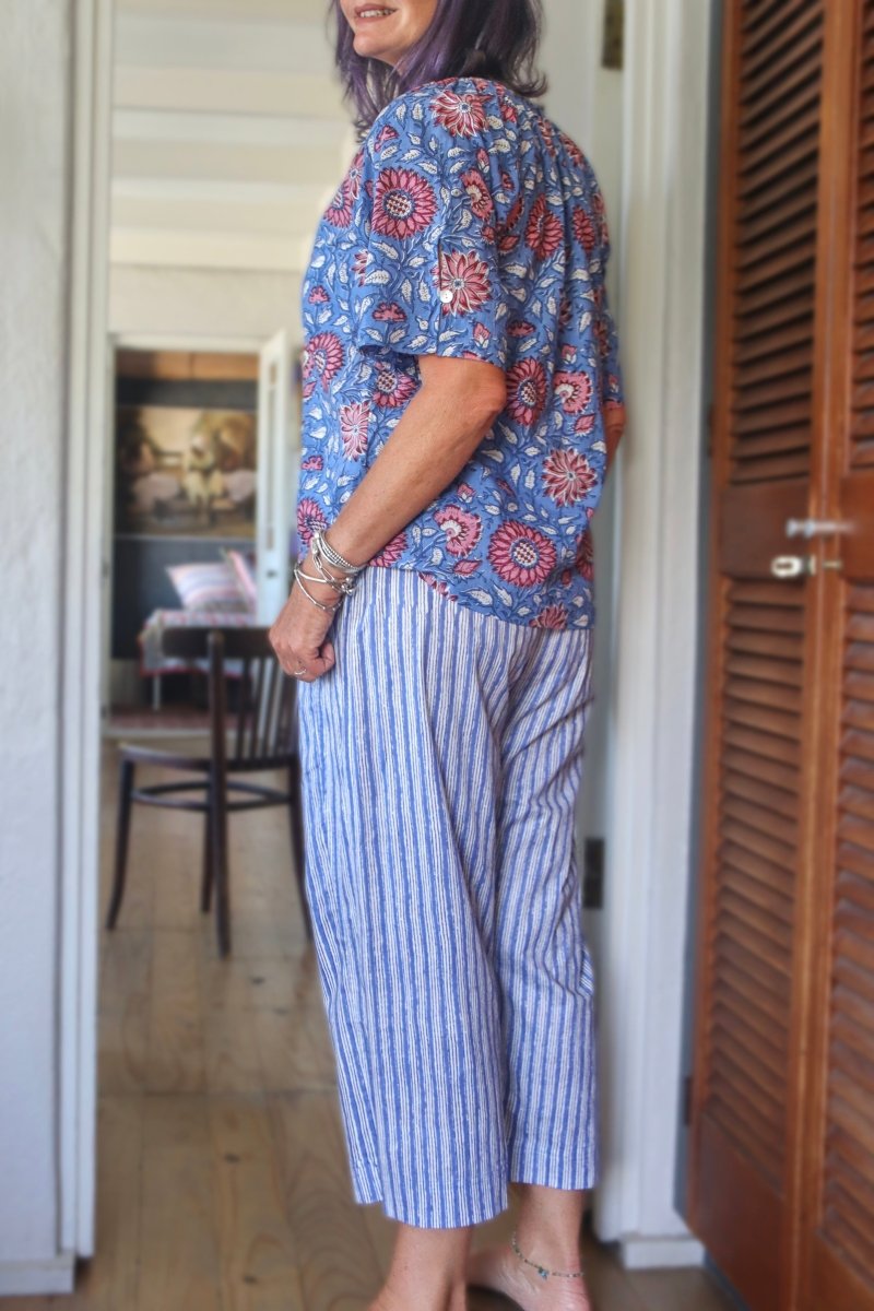 Cropped Frenchies - Poppy on Blue - Collar - Gawjus