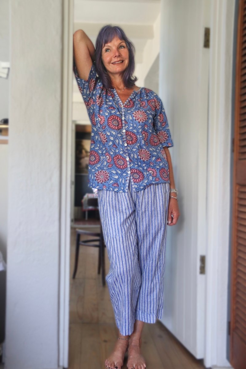 Cropped Frenchies - Poppy on Blue - Collar - Gawjus