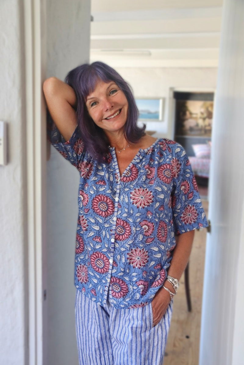 Cropped Frenchies - Poppy on Blue - Collar - Gawjus