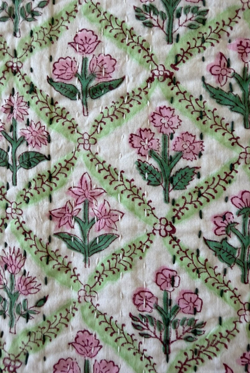 Kantha Quilt - Pink Clover - Gawjus