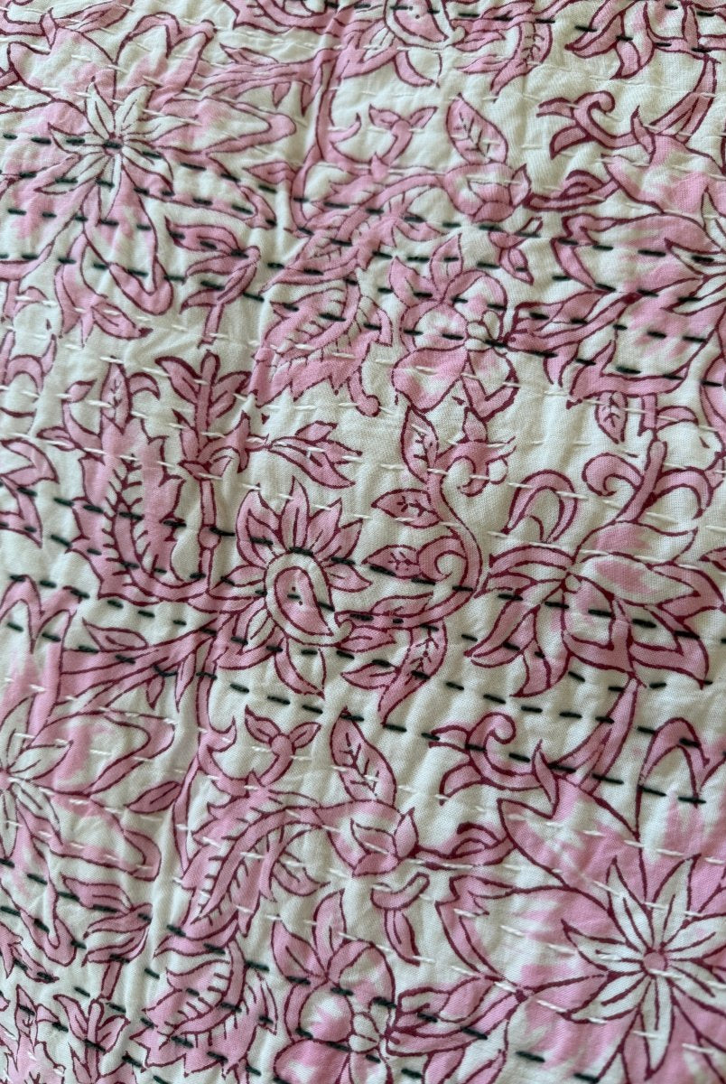 Kantha Quilt - Pink Clover - Gawjus