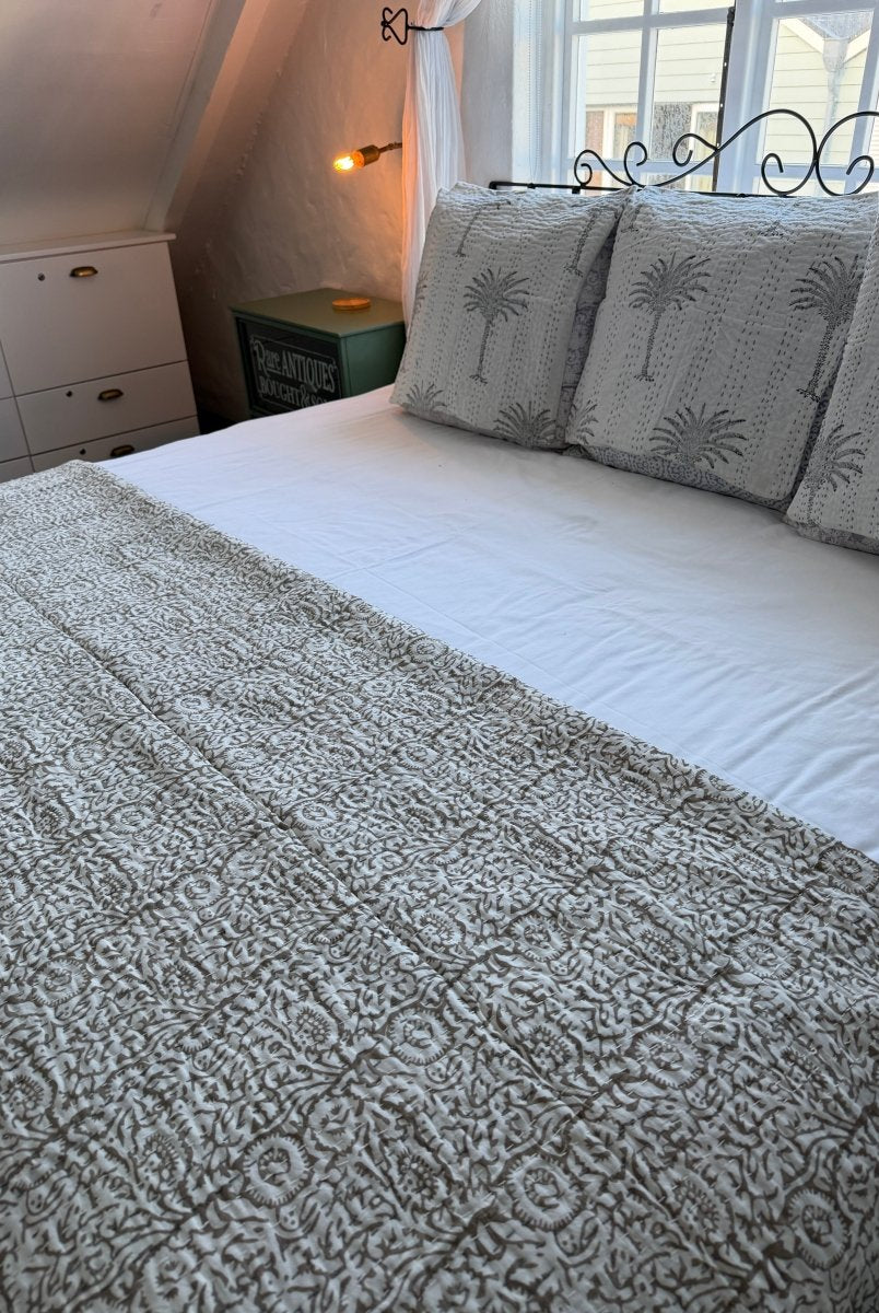 Kantha Quilt - White Sands - Gawjus