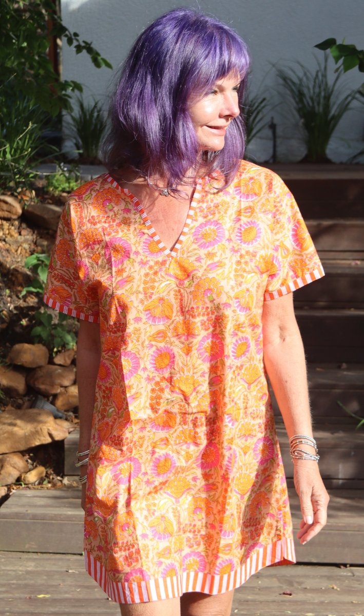 Short Diva - Juicy Lucy (V Neck) - Gawjus