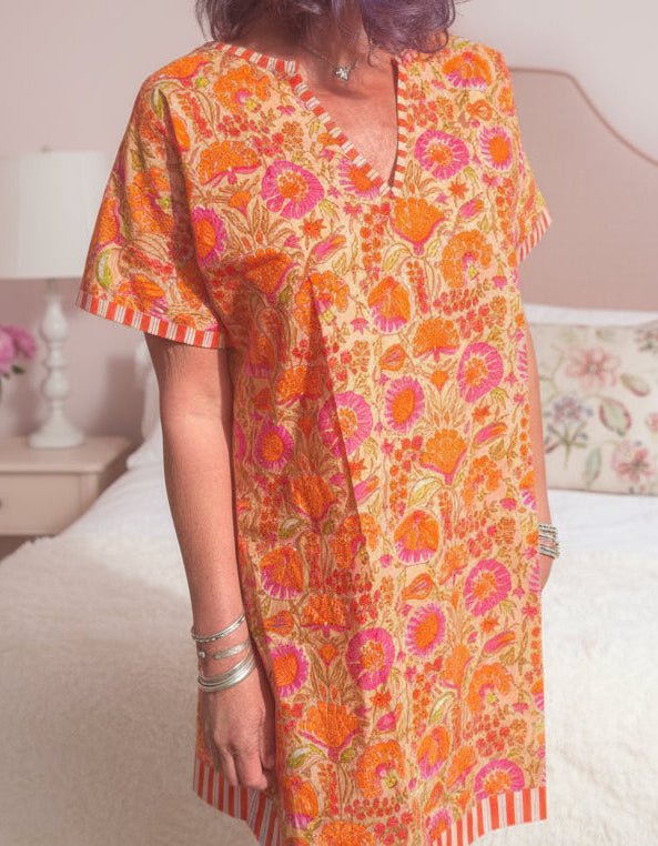 Short Diva - Juicy Lucy (V Neck) - Gawjus