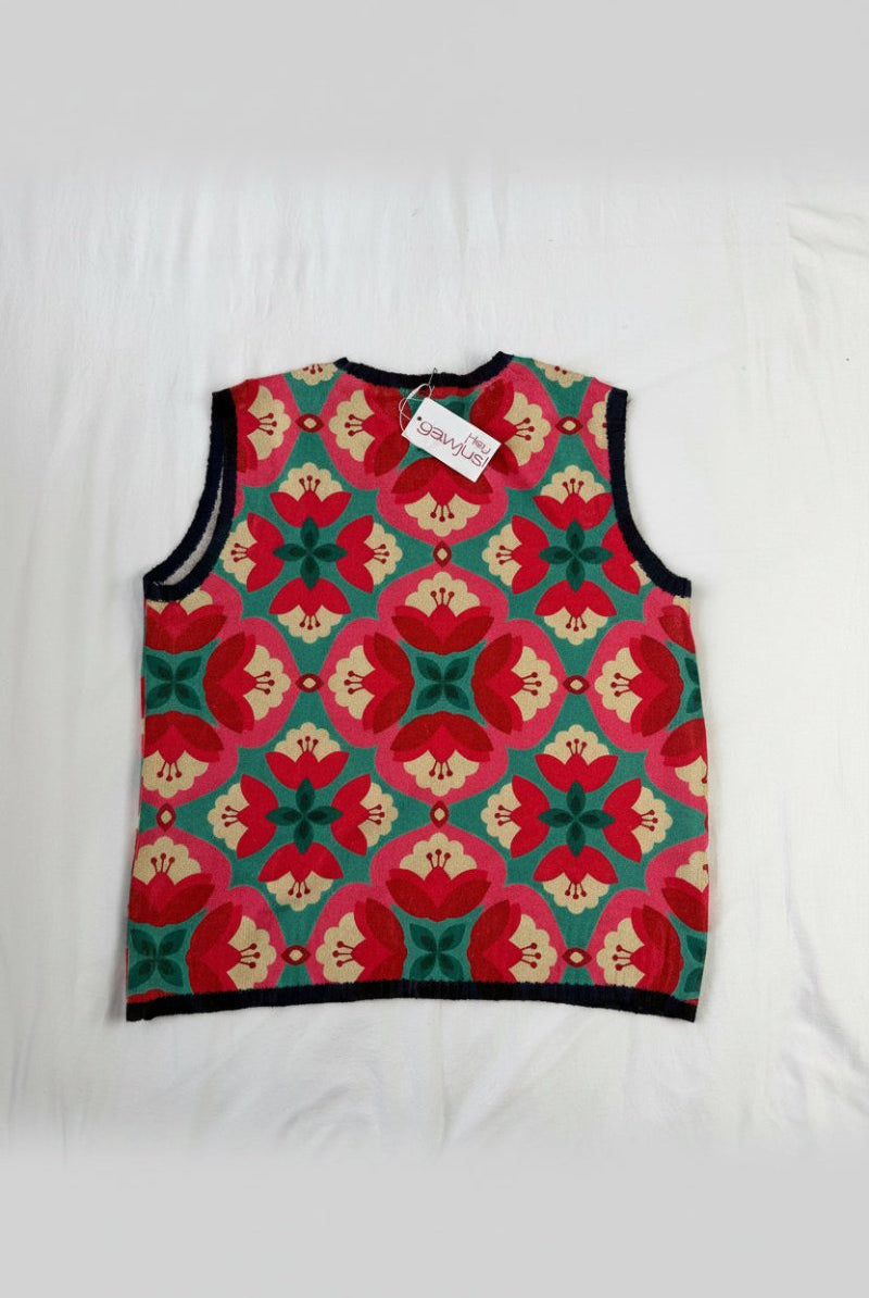 Sleeveless Pullover - Retro Floral - Gawjus