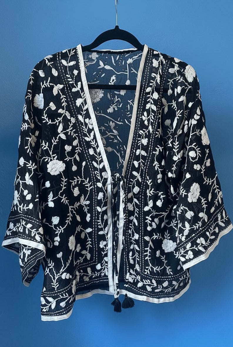 Vintage Phulkari Short - Black and White - Gawjus
