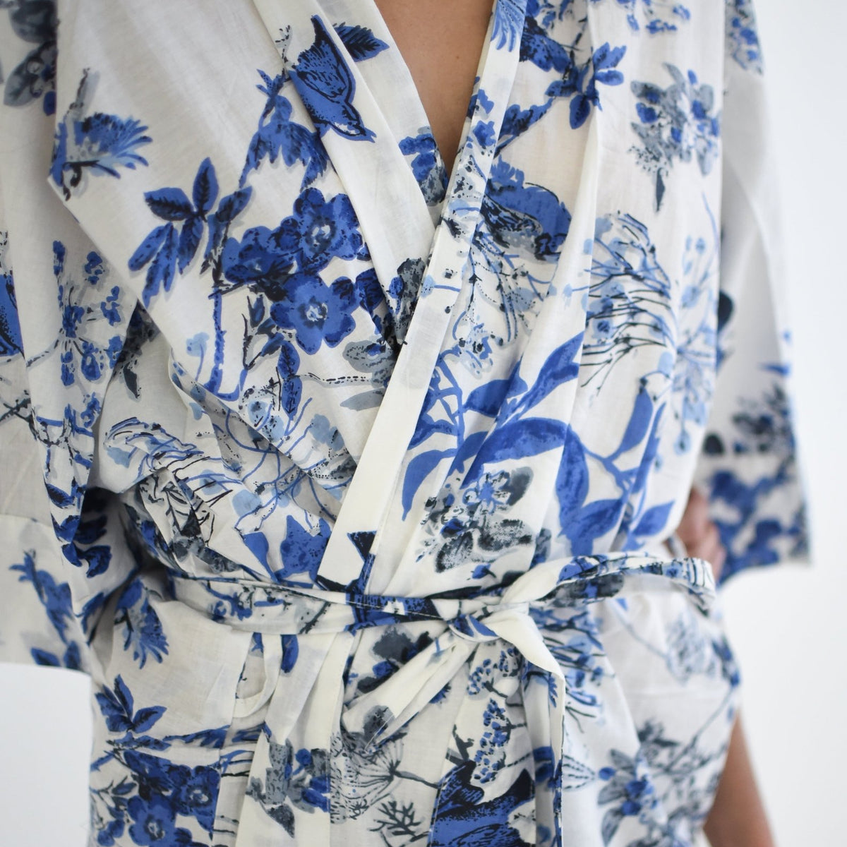 Blue Bird Robe – Gawjus