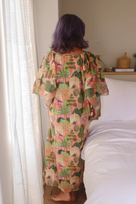 Dream Diva - Pink Ellie - Gawjus