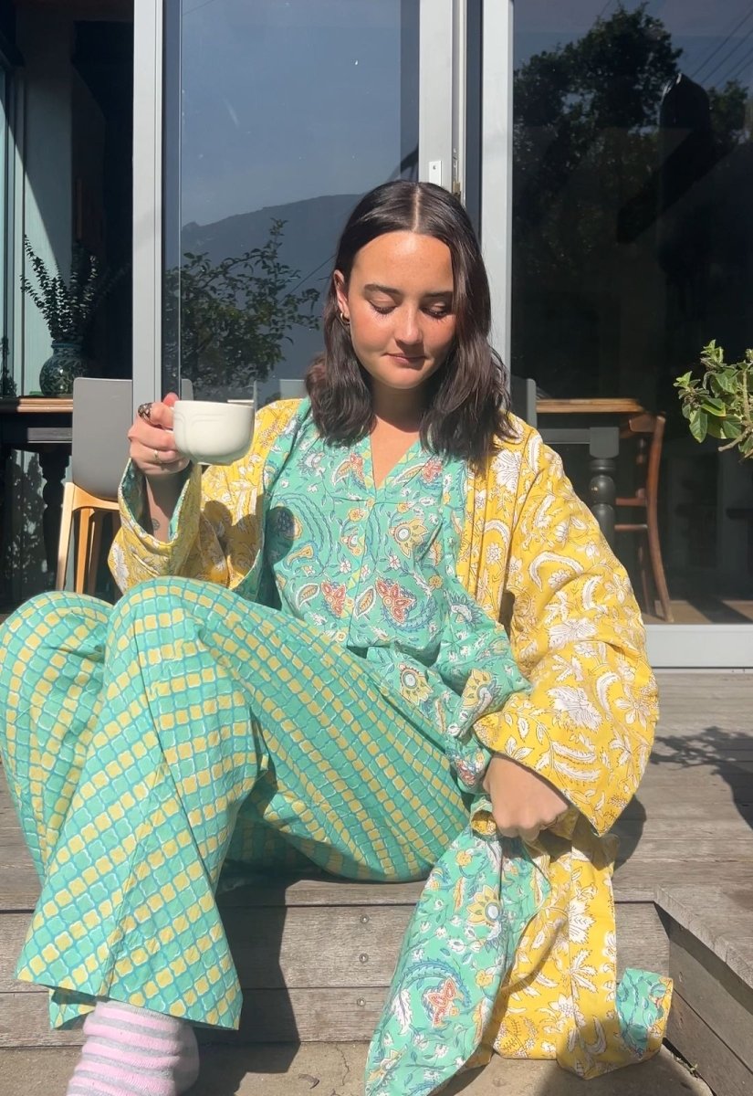 Happy Yellow Robe - Reversible - Gawjus