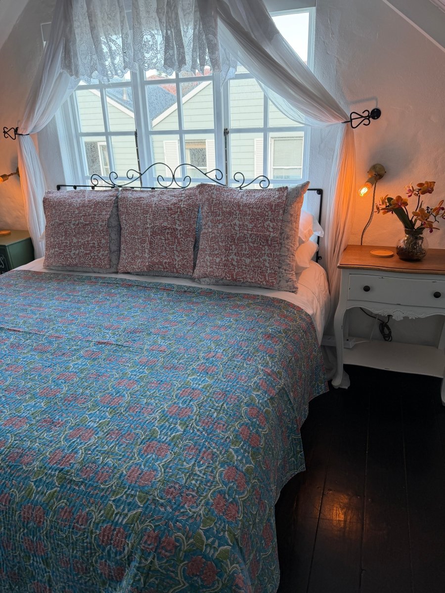 Kantha Quilt - Turkish Delight - Gawjus