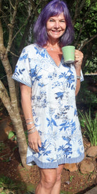 Short Diva - Blue Bird (V Neck) - Gawjus