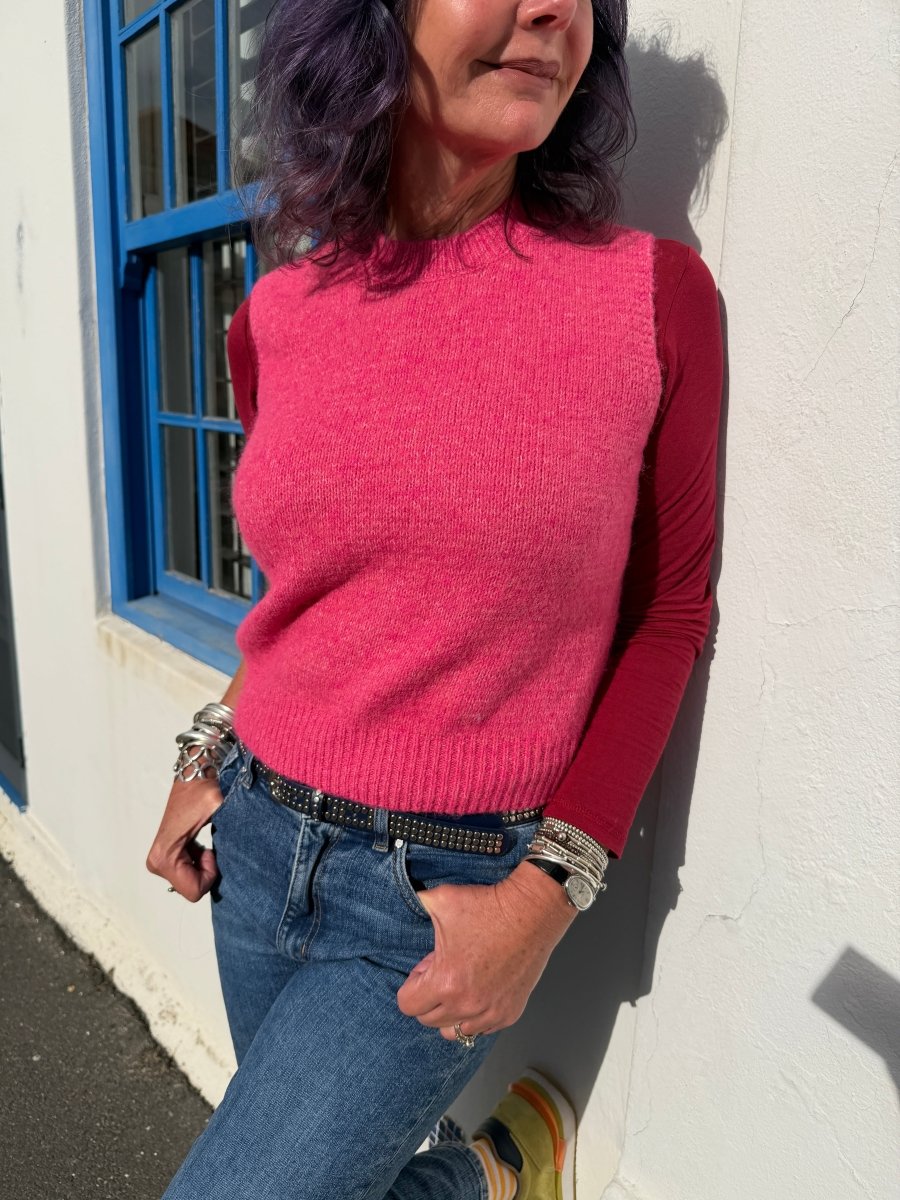Sleeveless Pullover - The Pink Pop - Gawjus