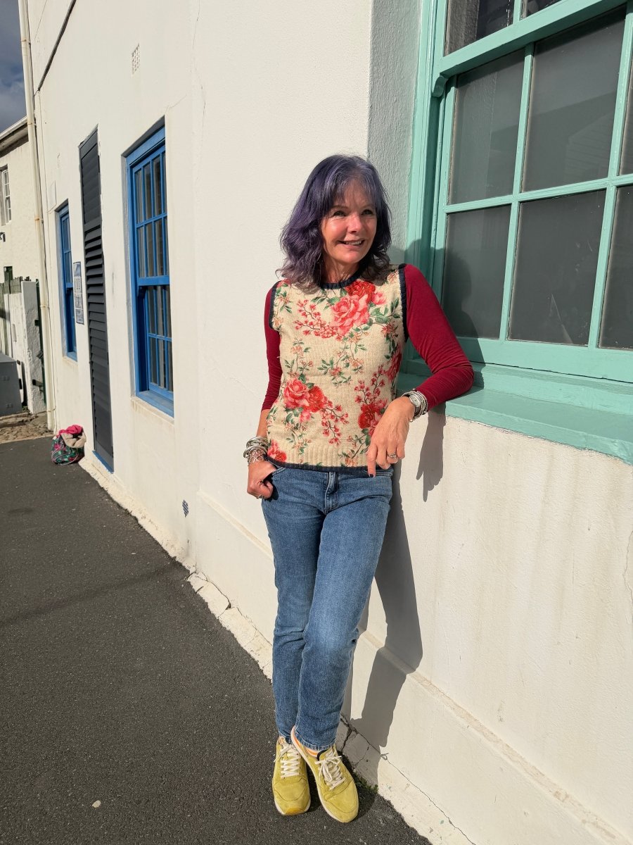 Sleeveless Pullover - Vintage Rose - Gawjus