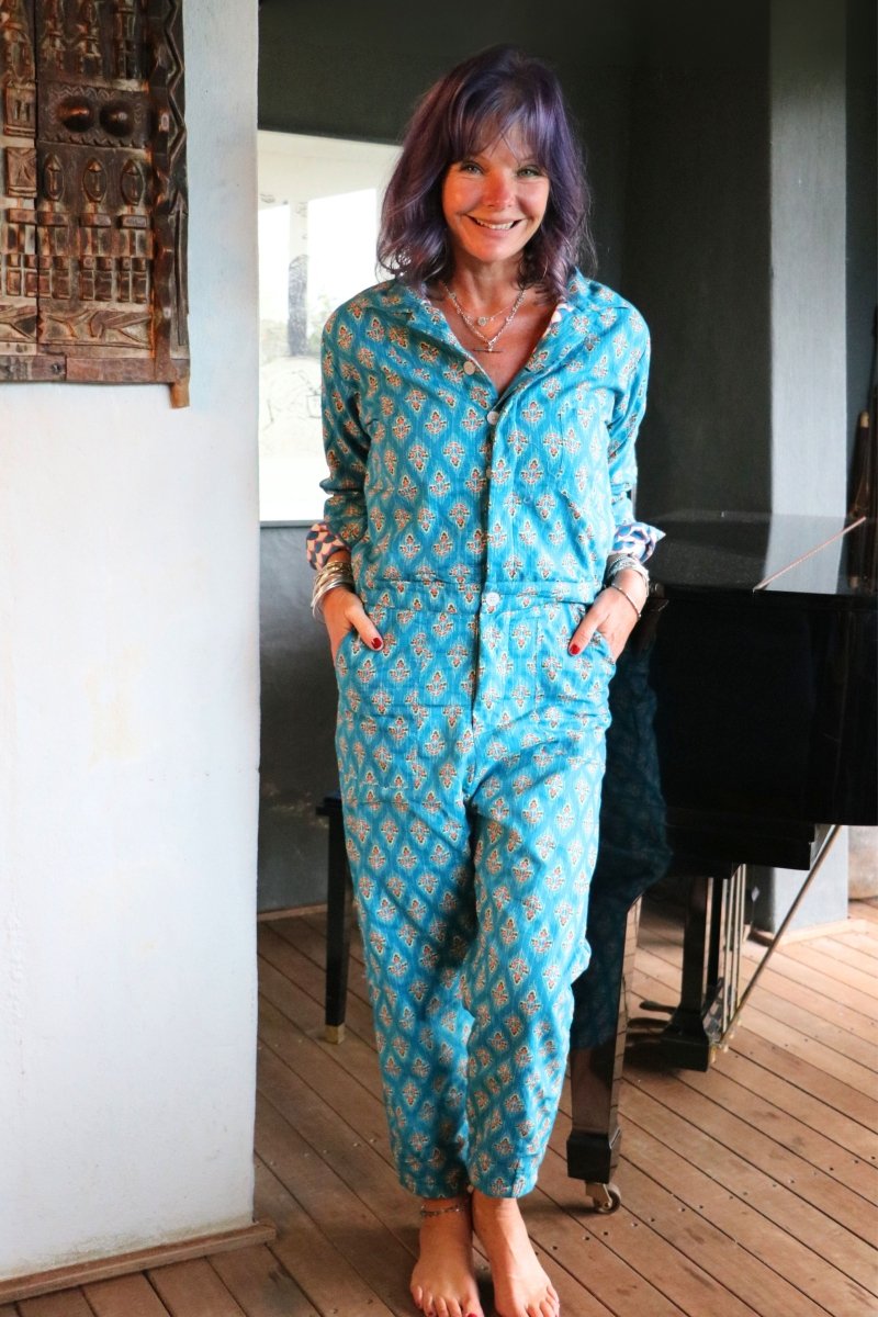 The Snug Frenchie - Fleur - de - lis - Gawjus