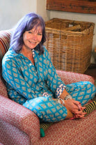 The Snug Frenchie - Fleur - de - lis - Gawjus