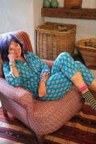 The Snug Frenchie - Fleur - de - lis - Gawjus
